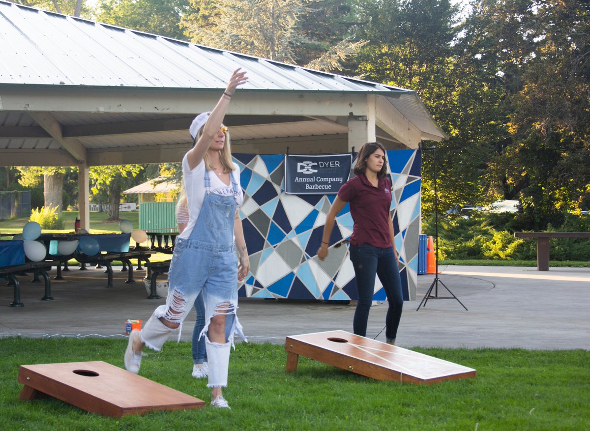 DyerEngineering's tweet image. DEC got everyone together last night for our Annual Company Barbecue. We celebrated summer coming to an end with games, food, cake, and prizes! Thank you to everyone who came and made it a memorable night of fun! 🌞