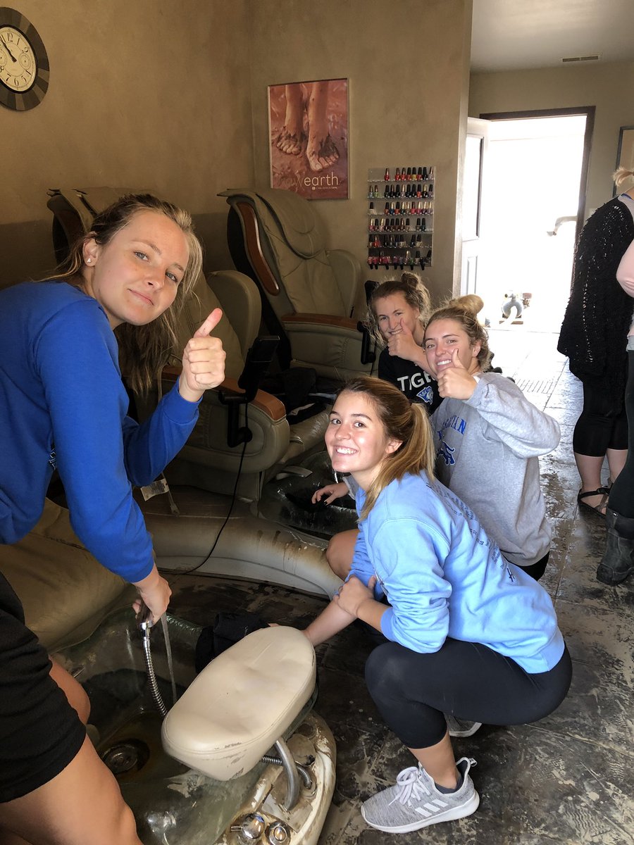 DWTigerWBB's tweet photo. Used today as an opportunity to help our community after the flooding in Mitchell. We are thankful to be able to help some of the few that were affected by the flooding. Please keep our community in your prayers as they continue to bounce back. #BleedBlue https://t.co/E5TLXKZQrf
