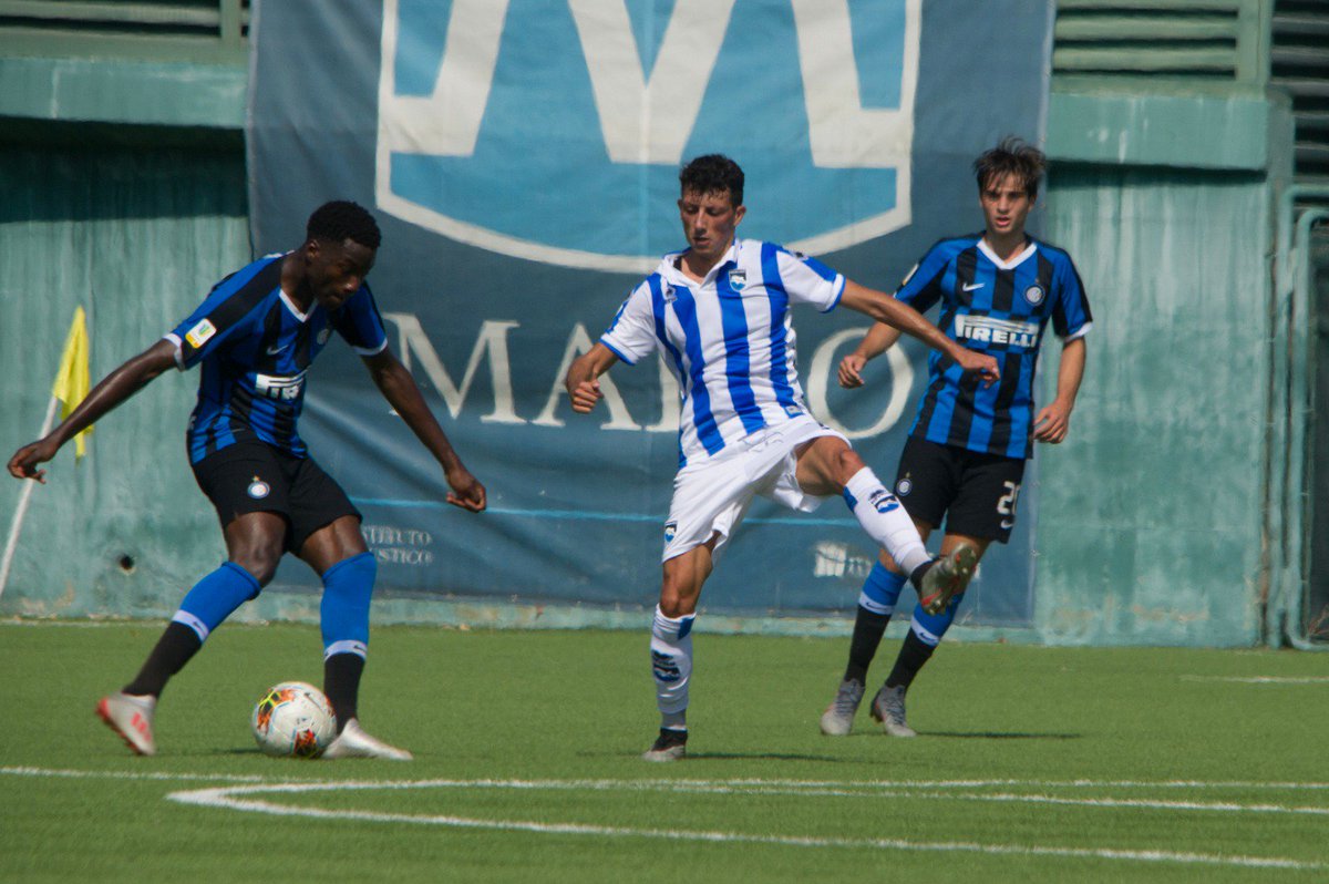 PescaraCalcio's tweet photo. CAMPIONATO #Primavera1Tim โฝ
โช๐ต Buona prova dei #BiancAzzurri beffati sul finale di gara da un'autogol contro la quotata @Inter.
Bravi ragazzi ๐๐ป๐ฌ
โฝ: #PescaraInter 2๏ธโฃ-3๏ธโฃ
๐: https://t.co/IgoxYt6r76
๐: Next --> #PescaraLazio
#AmoPescara #BiancAzzurri https://t.co/MZaAolrk2H
