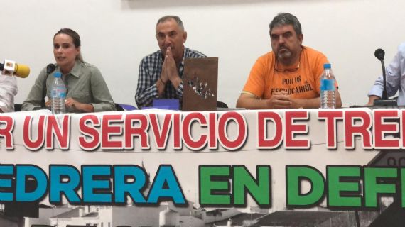 Movilización por un tren público en Pedrera cgtandalucia.org/blog/6951-cgt-…