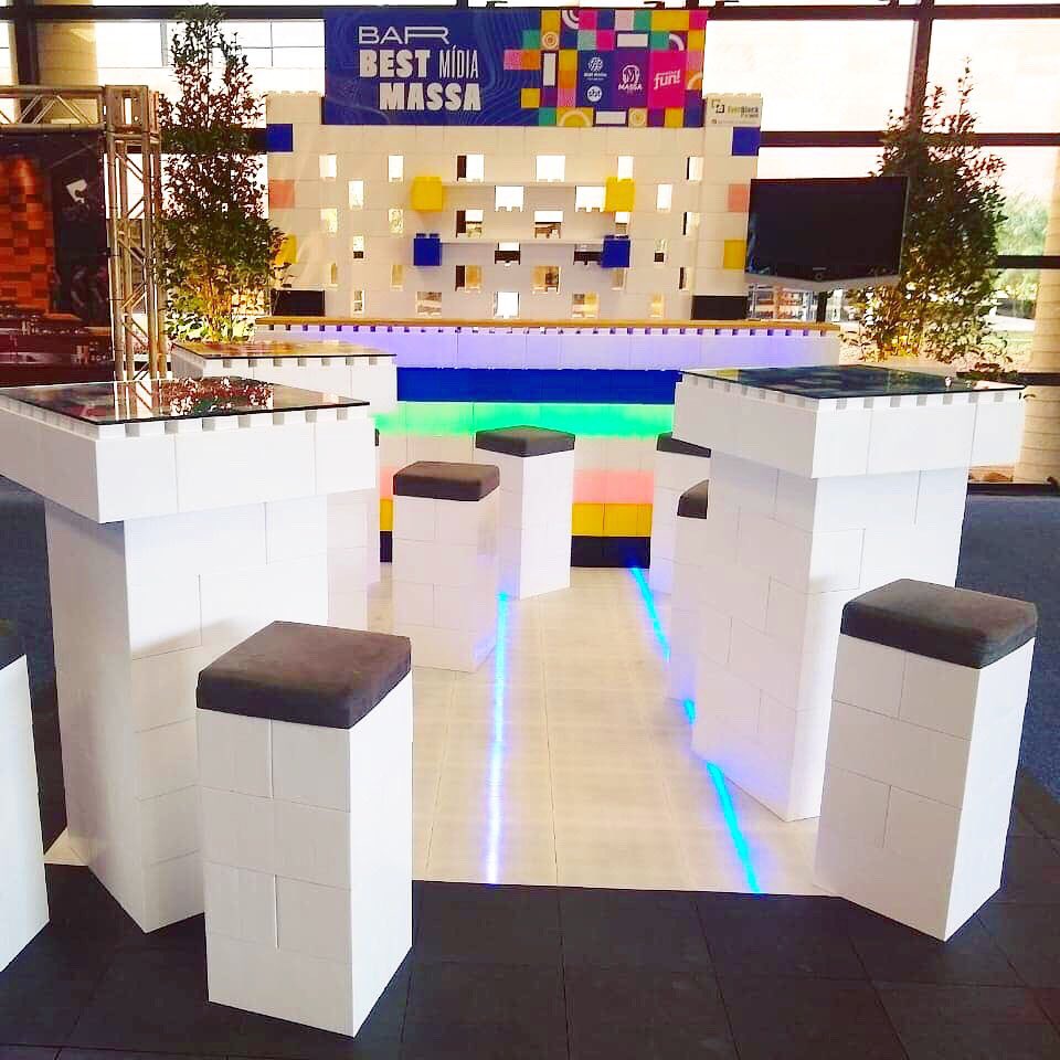 EverBlock's tweet photo. Light up your next event with #EverBlock's translucent blocks! Build event seating, tables, back walls and beverage bars that naturally attract people to them due to their fun and functional designs.
#everblocksystems #specialevent #portablebar #modularbar #uniquebar #modernbar https://t.co/d32HoLdzYM