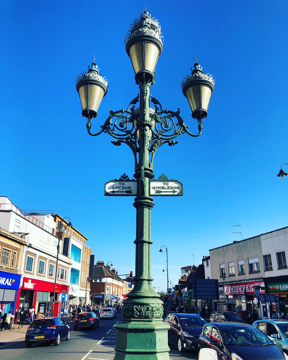 adrianpgibson's tweet photo. I’ve been coming to #tootingbroadway for so many years ... and I never noticed that #tooting really does #lampposts #victorian #tolondon #towimbledon #tootingmassive #friends #bluesky https://t.co/BQsMCUdX6z