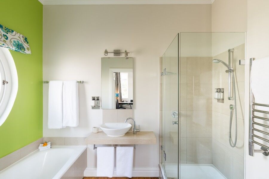 Discover a combination of historic charm and contemporary Afro-chic style in this quaint, converted Victorian building in the midst of vibrant Cape Town.
This boutique hotel has a number of 1 bedroom apartments in Tamboerskloof.
From $220 per night.
Go to myresidence.africa