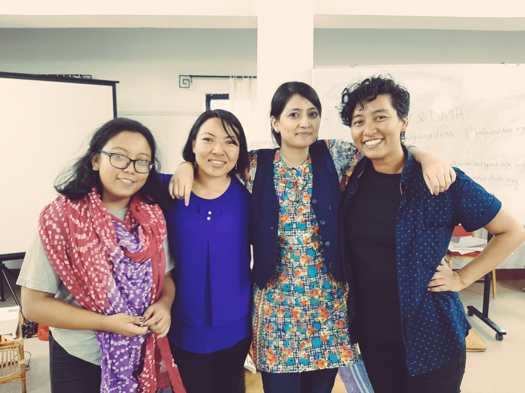Hafsafassi's tweet photo. A great session was facilitated by the energetic fellows from @bodyanddata, we shared our Experiences via #Online and #Offiline #InternetUse.
#Gender & #Internet in #SouthAsia
@SangatNetwork @soul_restlesss @madiya83 https://t.co/6bwhlculFs