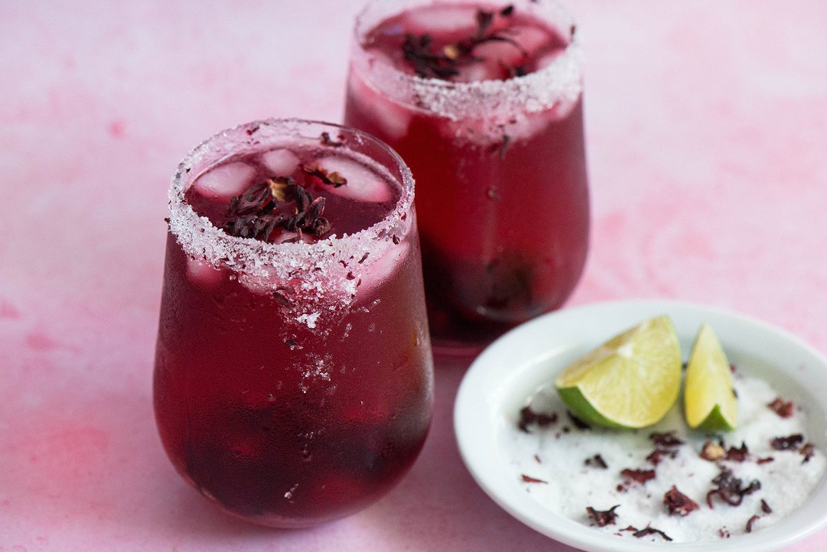 NibblesNFeasts's tweet photo. Happy Friday! Toasting with this 🌺 Hibiscus Cosmopolitan cocktail made with @prairieorganic spirits vodka, the 1st USDA Certified Organic spirits brand. #ad #prairieorganic #makemineorganic #enjoydoinggood https://t.co/whbfu9z30c https://t.co/s2hKY1NgPB