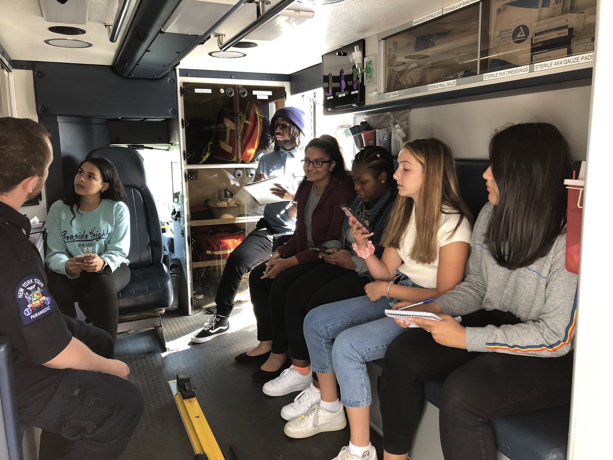OHSFHCL's tweet photo. Truck Day for our FHCL students!  Thanks, OVAC!  @OHSFHCL @OssiningSup @OssiningSchools @OHSPrincipal3 #championsforstudents #whateverittakes #OPride https://t.co/bJodi0VM0x