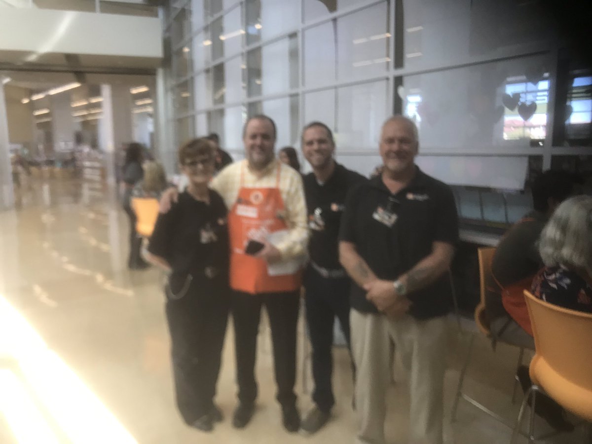 MetVegas's tweet photo. MET excited about today’s Lead In Event with District! https://t.co/FJwEtG13MC