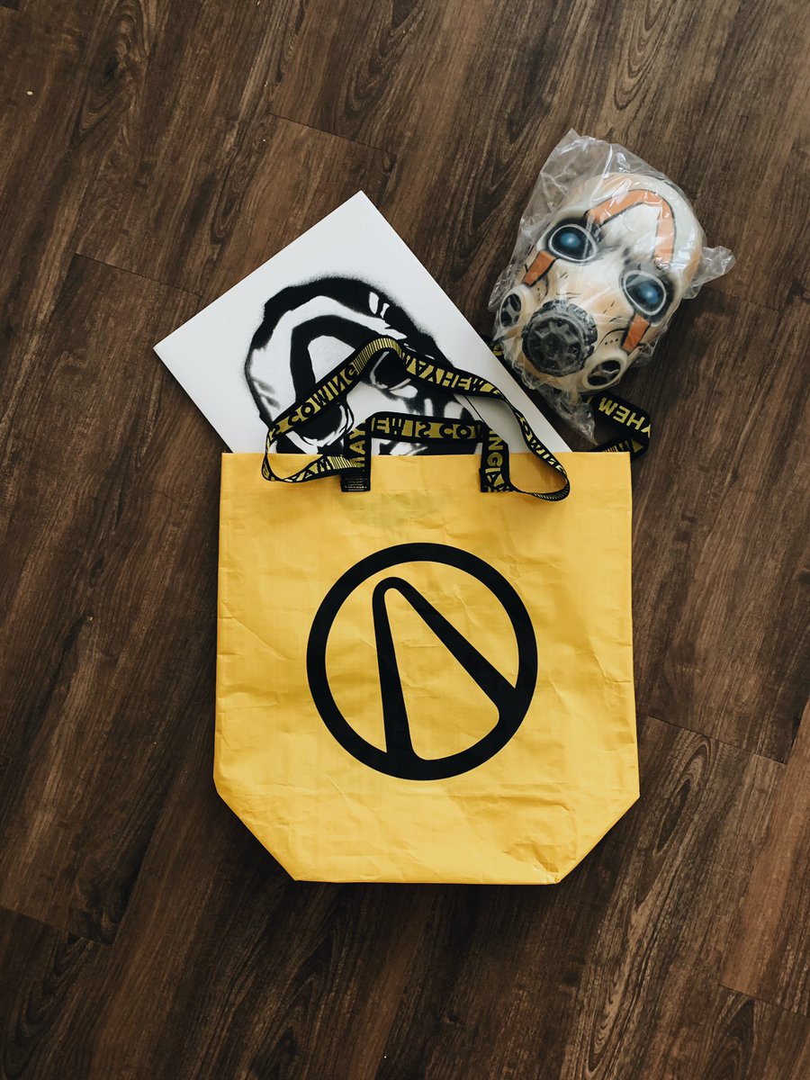princess__jpeg's tweet image. ✨ GIVEAWAY ✨
In honor of the #Borderlands3 release, I’m giving away a psycho mask, 7 prints, + this bag!

TO ENTER:
🔘 Follow me
🔘 Like/retweet this post
🔘 Tag a friend
🔘 Comment who you’re going to main

Winner will be randomly chosen on Sunday. T&amp;amp;C below. (1/2) ⬇️