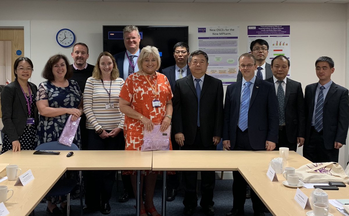 LiChiaChen's tweet photo. It’s great to host the senior leaders from China Pharmaceutical University on the day of Chinese Moon Festival. Our visitors brought the lovely sunshine to Manchester so we can enjoy the view of full moon tonight.
@DPO UoM
#CPU, #DUPP https://t.co/VEZ0jrxsrk