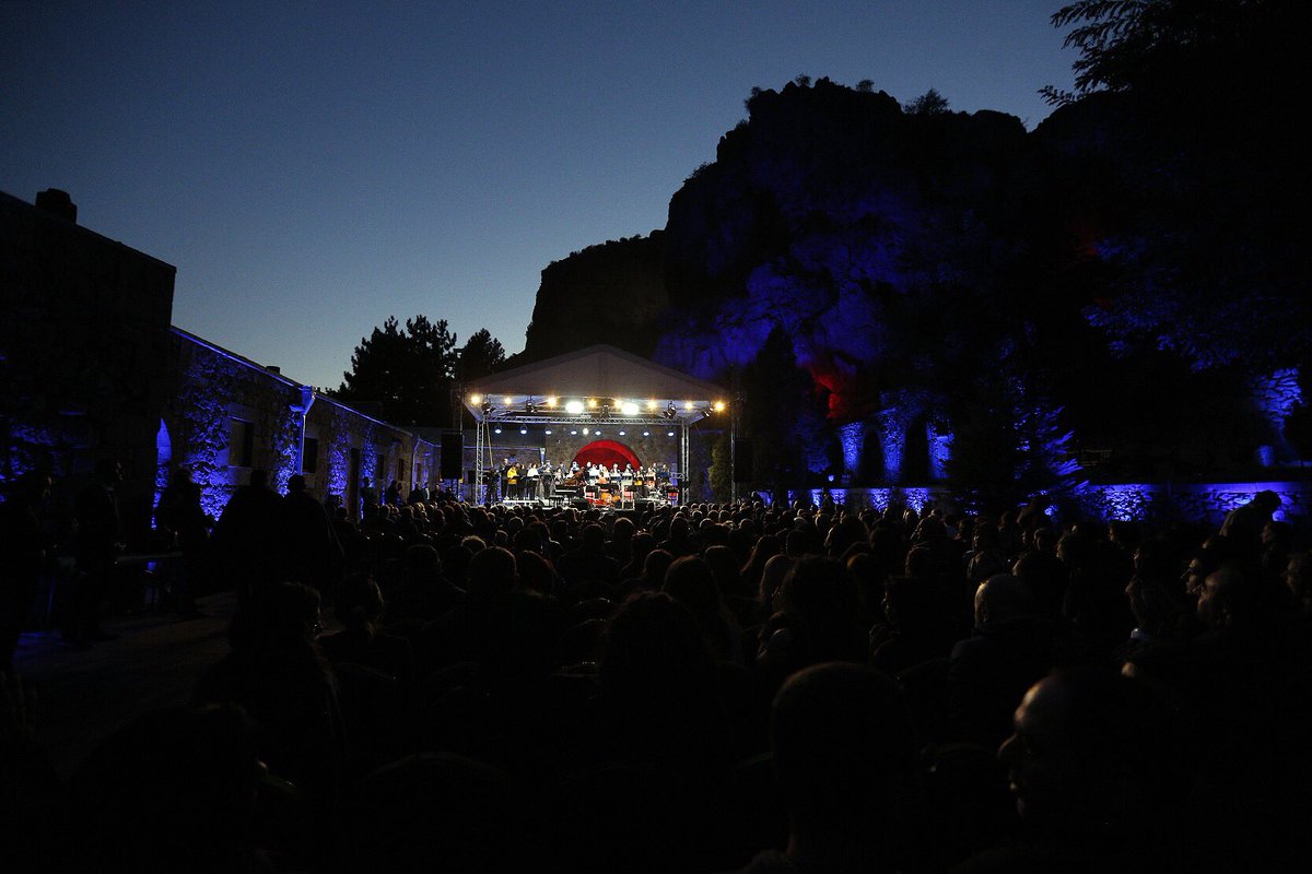 NikolPashinyan's tweet photo. Cultural dialogue: Concert in #Geghard monastery. https://t.co/AhpwCnlScM