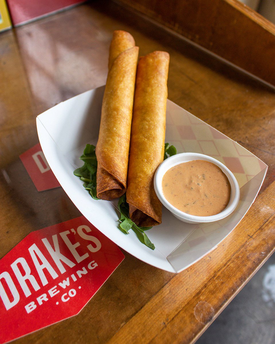 DrakesDBH's tweet photo. Jackfruit Taquitos. For when you want your Fryday to be just sliiiightly healthy 🤤🤘 https://t.co/ldEZ1ZrKOI