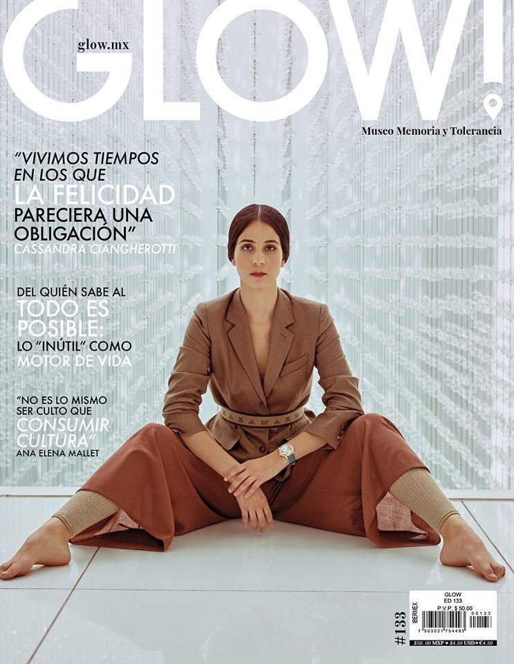PinPoint_Com's tweet photo. #PinPoint⭐️
El estilo y la sencillez de @casciangherotti han quedado plasmadas en la portada de @GLOWMX...
Fotos: #GermánNájera
Maquillaje y peinado: Jorge Ramírez
Estilismo: #AaronArthur
Curaduría: @LinaGlow
Locación: @MuseoMyT
#GrandesTalentos #FelizFinDeSemana https://t.co/i2CHA89pzx