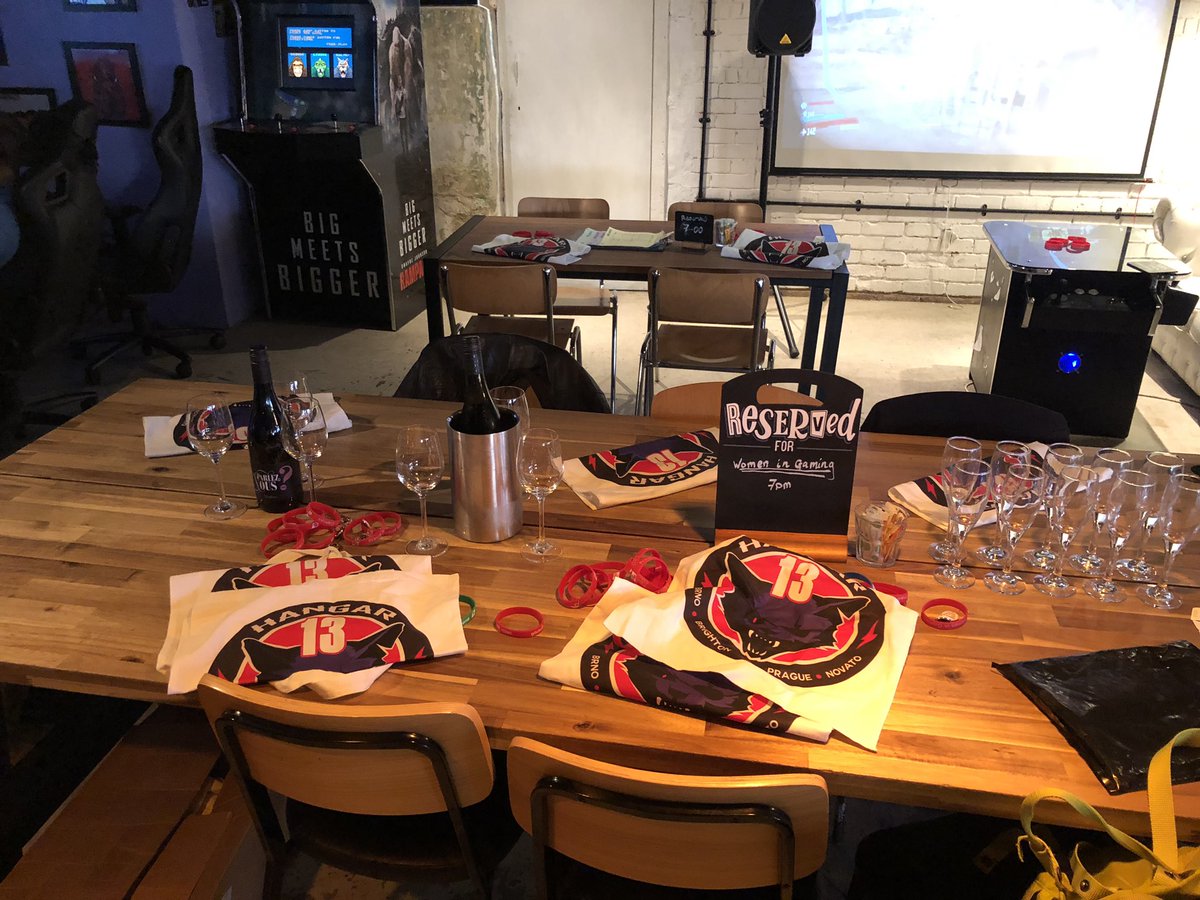 Hangar13Games's tweet photo. Come on down to Loading Brighton!
#womeningames #loadingbrighton https://t.co/RmbsbBP30O