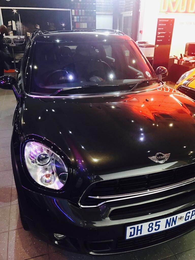 Nkgabi_Motau's tweet photo. Guys my friends car was stolen. Please let us know if you spot it. It was last seen in Rosebank last night. https://t.co/2W5wvjc2rv