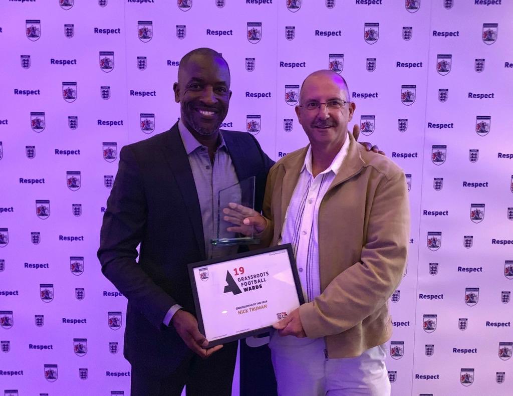 OxfordshireFA's tweet photo. The first award of the evening goes to Nick Truman! #GroundsmanOfTheYear #OFAAwards https://t.co/QVYO0Wxf0P