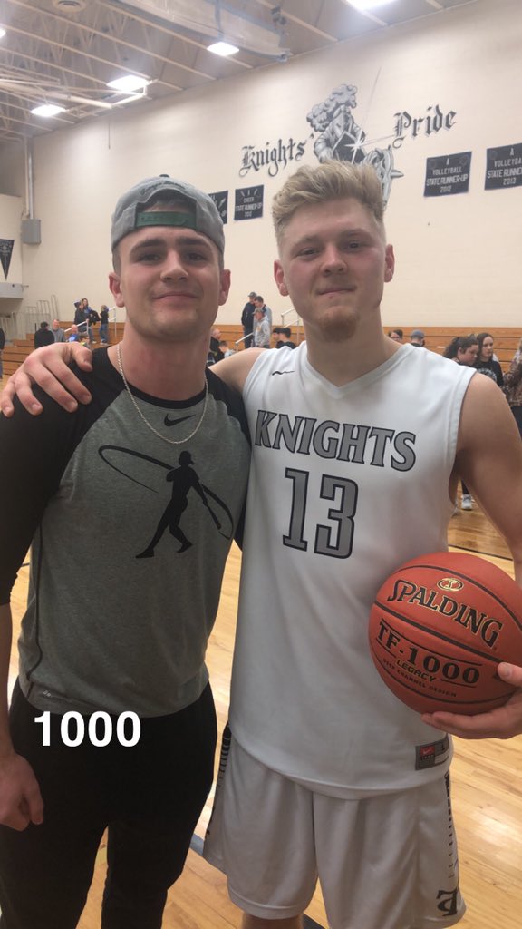 Kyle3Mason's tweet photo. Happy Birthday QB @_griffin_13 https://t.co/e5AFO9GP0t