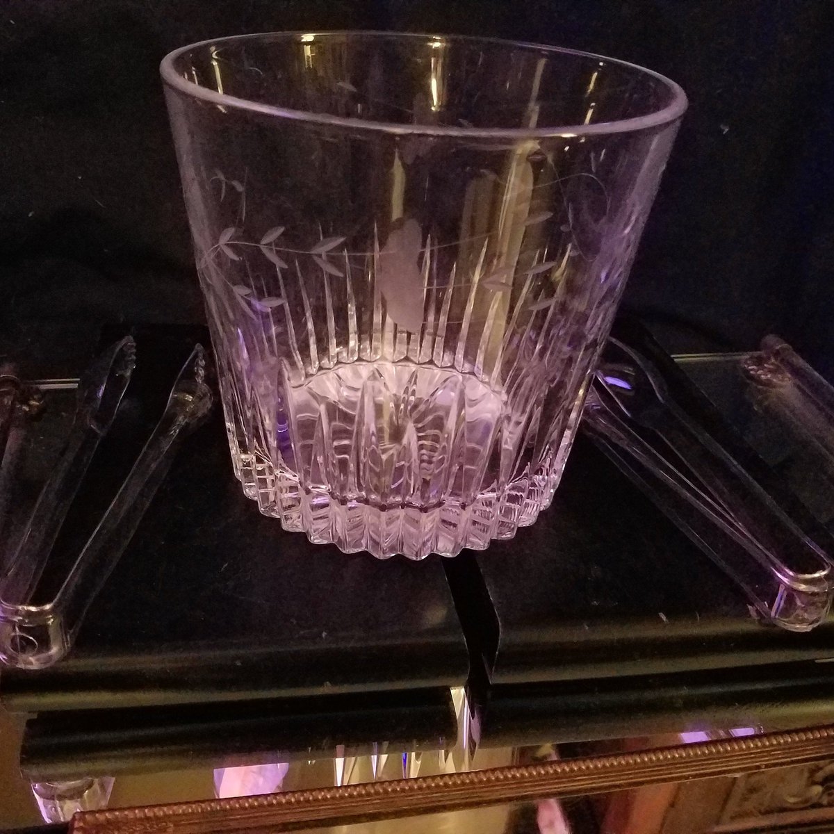 DWedgeCreations's tweet photo. #etsy shop:Princess House Highlights Heritage Ice Bucket,Heritage,set 2 ice tongs,Made in France,24% lead Crystal https://t.co/wGGWsknsaj #icebucket #heritage #wedding #princesshouse #crystal #madeinfrance #leadcrystal #princesshousecrystal #crystalicebucket #icetongs https://t.co/MsVNPDMOLd
