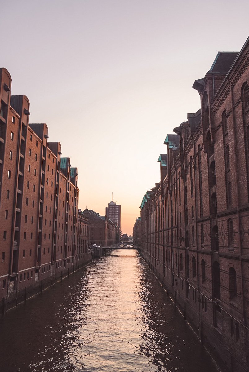 What to do in #Hamburg in 48 hours 😉 yabatravellers.com/en/what-to-do-…