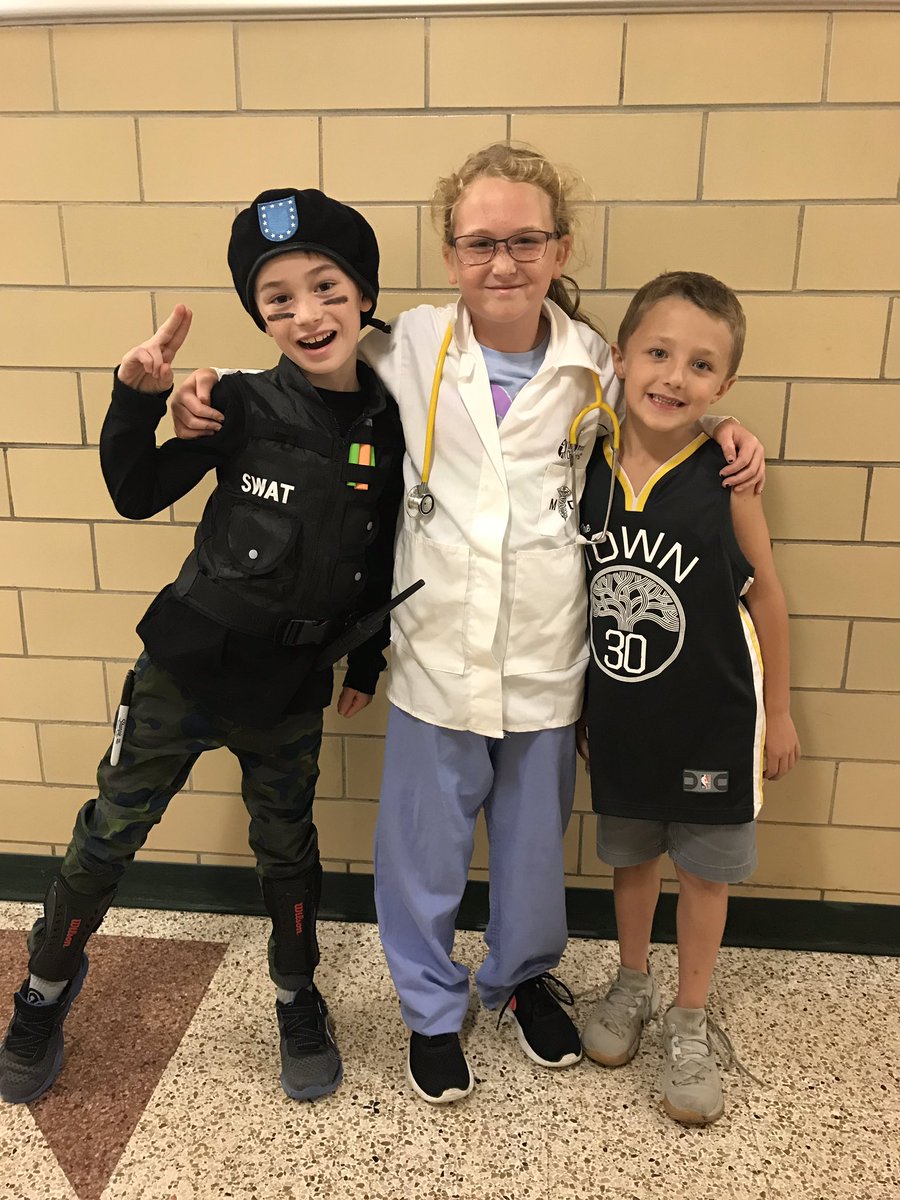MESUpdates's tweet photo. What do you want to be when you grow up? #Unitedwayweek #whenigrowup @unitedwayswva https://t.co/r8zFuxvyei