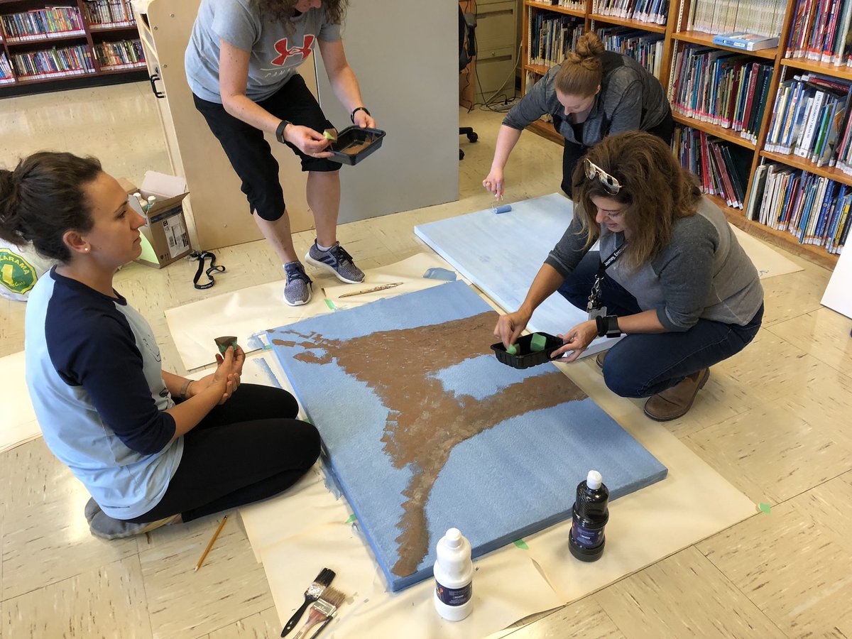 sttcatholic's tweet photo. Today we have refelected on what Encounter means to us as a staff community and the ways in which  we can physically move toward moments of Encounter. Finished product to be unveiled at a later date. #processoverproduct #community #bhnEncounter https://t.co/M2JPA5YgyV