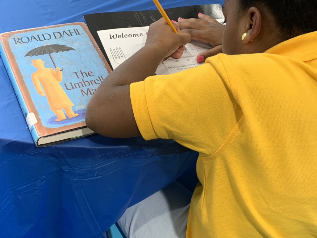 AcademyTag's tweet photo. Inspiring young readers to find comfort in books like Matilda. When the world around you is chaos, find peace in books. #happyroalddahlday #motivatingstudentstoread #TAGAcademy https://t.co/y3aIX0yuhK