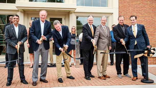 WakeForestNews's tweet photo. Walk into @WakeForest's new Sutton Sports Performance Center and Shah Basketball Complex and you can sense the camaraderie, excitement and anticipation that comes when student-athletes have a new state-of-the-art facility. https://t.co/qZ1imxZ67G https://t.co/23lujMr5gu