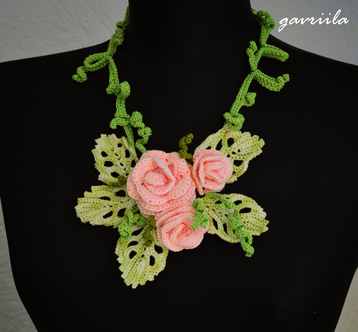 gavriila_etsy's tweet photo. CLEARANCE SALE,Real Flower necklace,Knit jewelry,Knit necklace,Green necklace,Crochet leaf necklace,Summer necklace,Crochet flowers,Gift https://t.co/ECUuMDkvJ2 #necklace #knitted #crochet #Etsy #Gavriila #GreenNecklace https://t.co/pbw2teRsBx