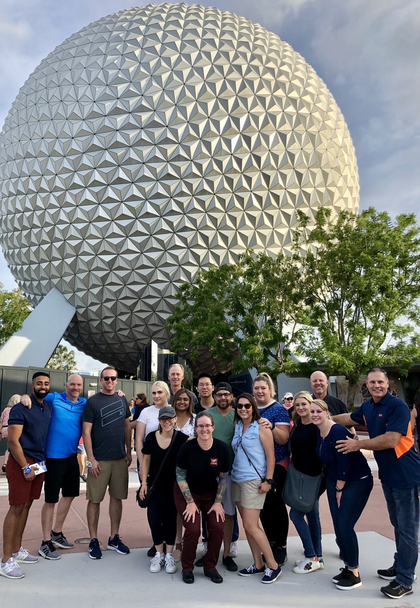 Am amazing night out with an amazing group of <a href="/CVSHealth/">CVS Health</a> leaders! Grateful to be among them as We Transform Health Care.