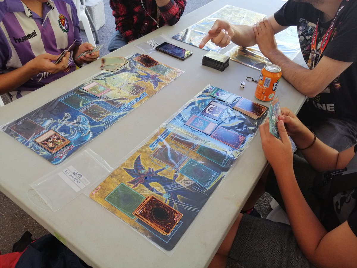 TheDuelistDojo's tweet photo. Os traemos las fotos de el evento organizado el pasado domingo #EscuelaDeDuelos, gracias a @KONAMI_ES y @DevirIberia por el material cedido!
Pasamos un día divertido enseñando  y con ganas de preparar algo más grande el año que viene https://t.co/A32pDjGJXW