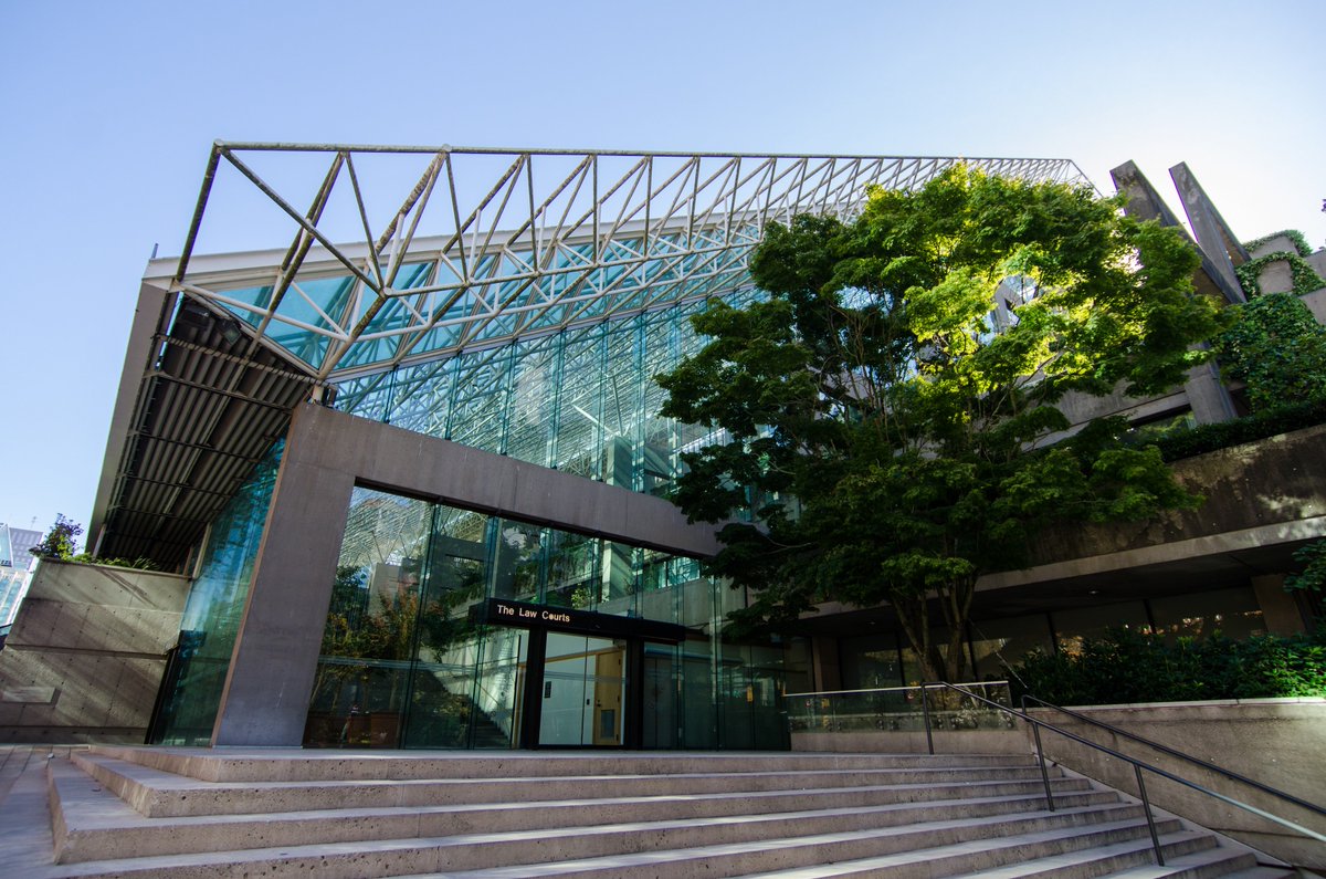 __Pennyfarthing's tweet photo. A Friday Favorite |Known for its airy skylift roof, green tinted windows and lush landscaping, the Vancouver Law Court building has been an important landmark in the downtown core for decades.  
.⁠
.
Photo via. Jeff Hitchcock⁠
.⁠
https://t.co/daDBfsirAs⁠.⁠ https://t.co/kHwU2vDi3q