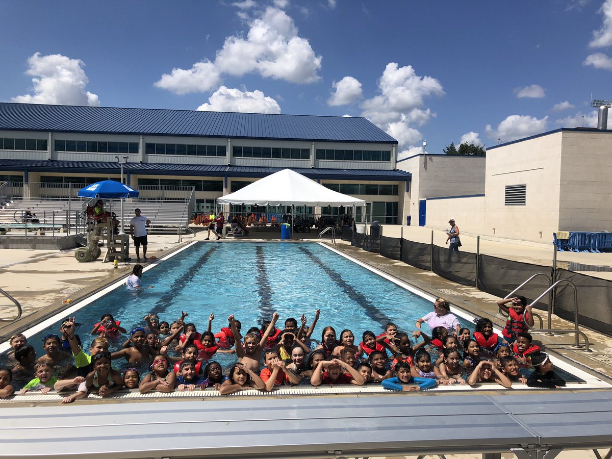EversPE5's tweet photo. What a great day at the Water Safety program at the NISD Natatorium   Our third graders loved it#belegendary #eversLEAD https://t.co/A1Xv5nNOVU