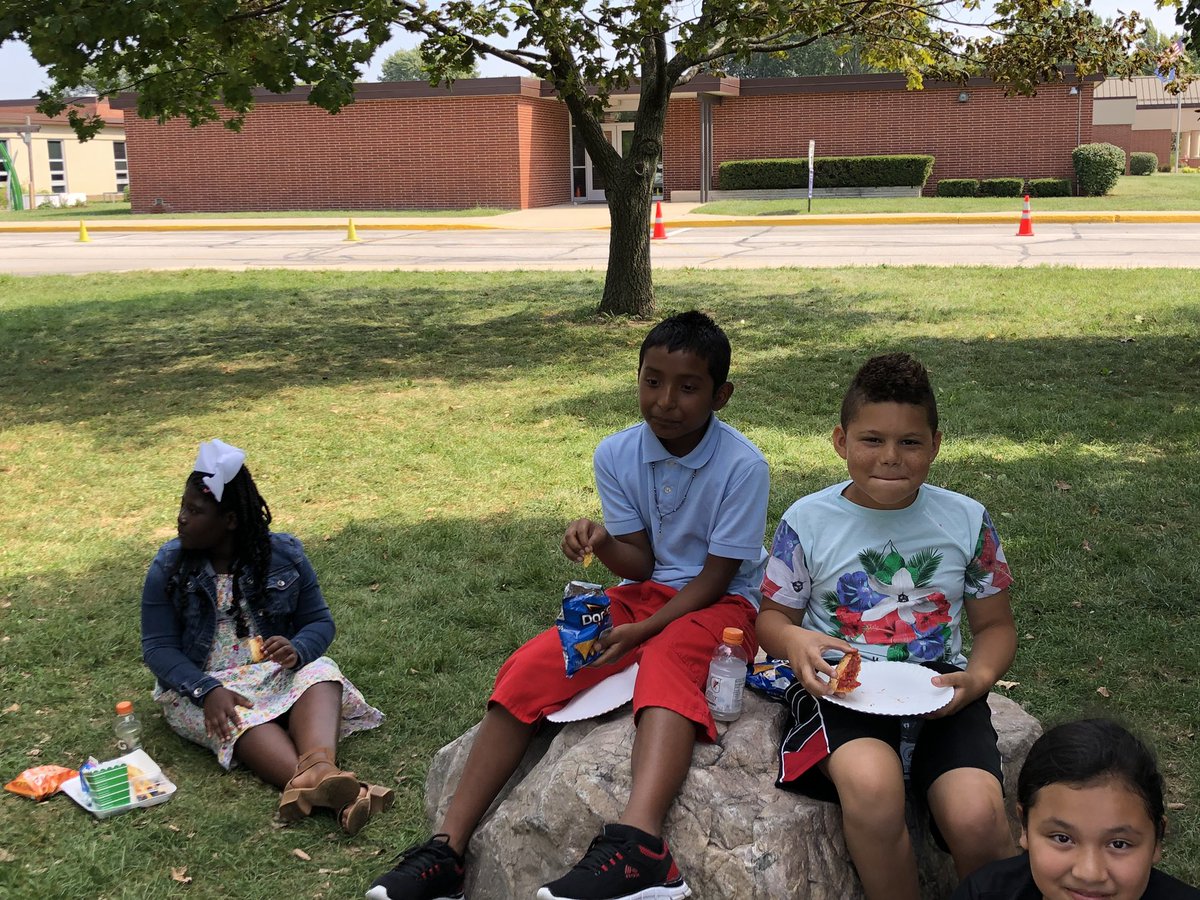 What an incredible SEL Student Ambassador kick-off this afternoon!! <a href="/PricesPupils/">Makenzi Price</a> <a href="/TheMrMolitor/">Mr. Molitor</a> <a href="/McClelland_ES/">Jennifer Nichols</a> #WeAreWayne