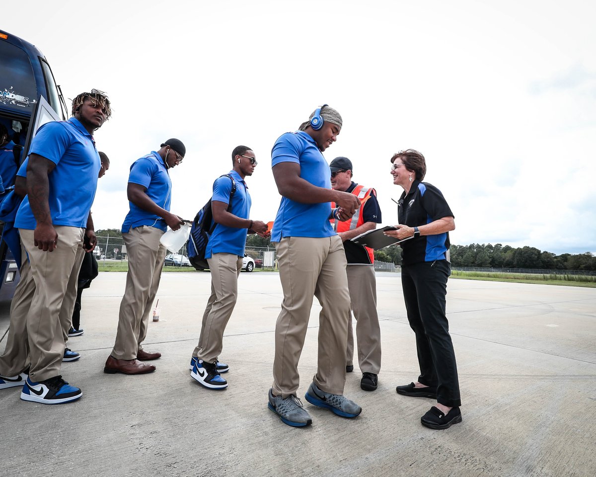 GatorsFB's tweet photo. Next Stop, Lexington. 

#GoGators
#BeatKentucky https://t.co/IeCRFUdJ7J