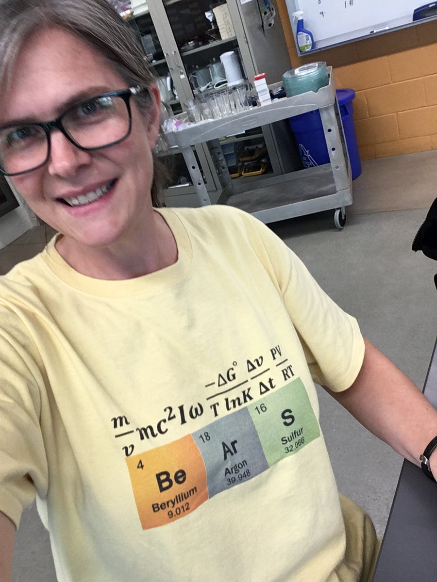 siobhanmcvay's tweet photo. The first full week with students, another successful #DelranReads and the first #nerdytshirtfriday of the year. Happy Weekend!! #DelranBears https://t.co/12ccccY1u9