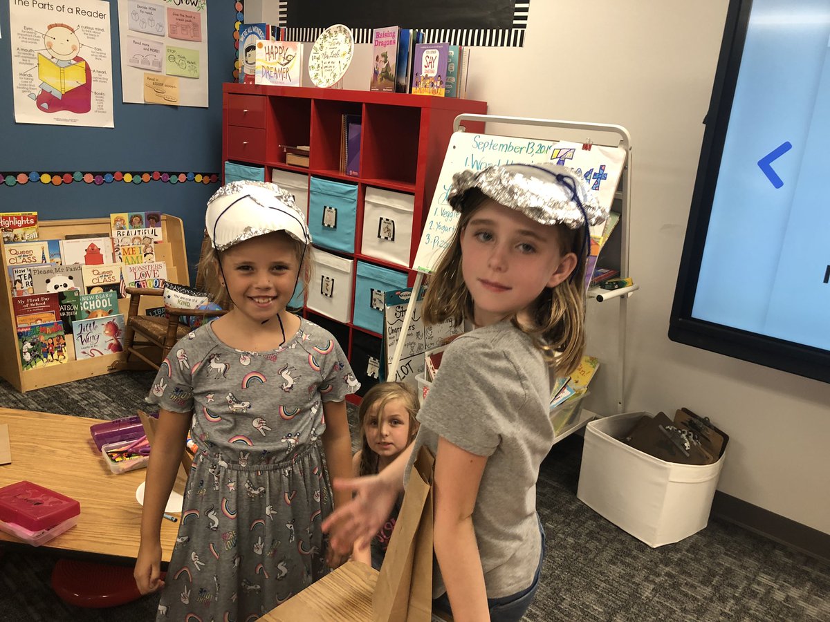 Lindsay Little tweet media