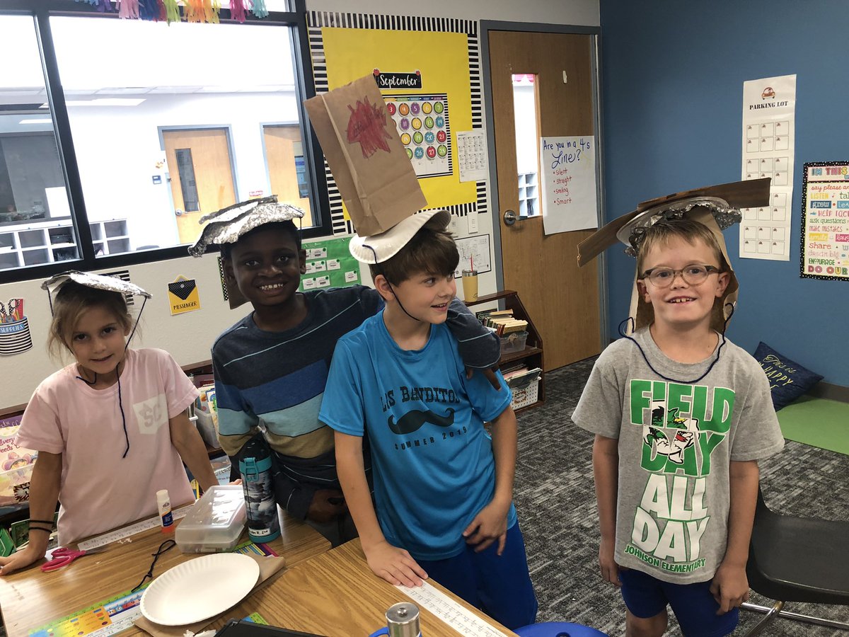 Lindsay Little tweet media