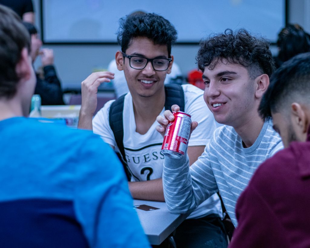 McMasterCS's tweet photo. Hope everyone had a great time at our First Year Night 🍕If you couldn't make it out this time, we will be having another event Oct. 3rd. Check out our Instagram for more photos. Have a great weekend everyone! 😁 https://t.co/bIw5sOQJbU
