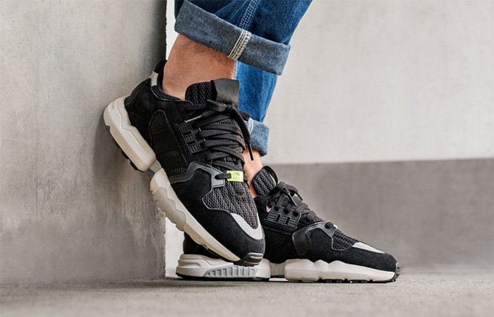Adidas zx torsion core black 2025