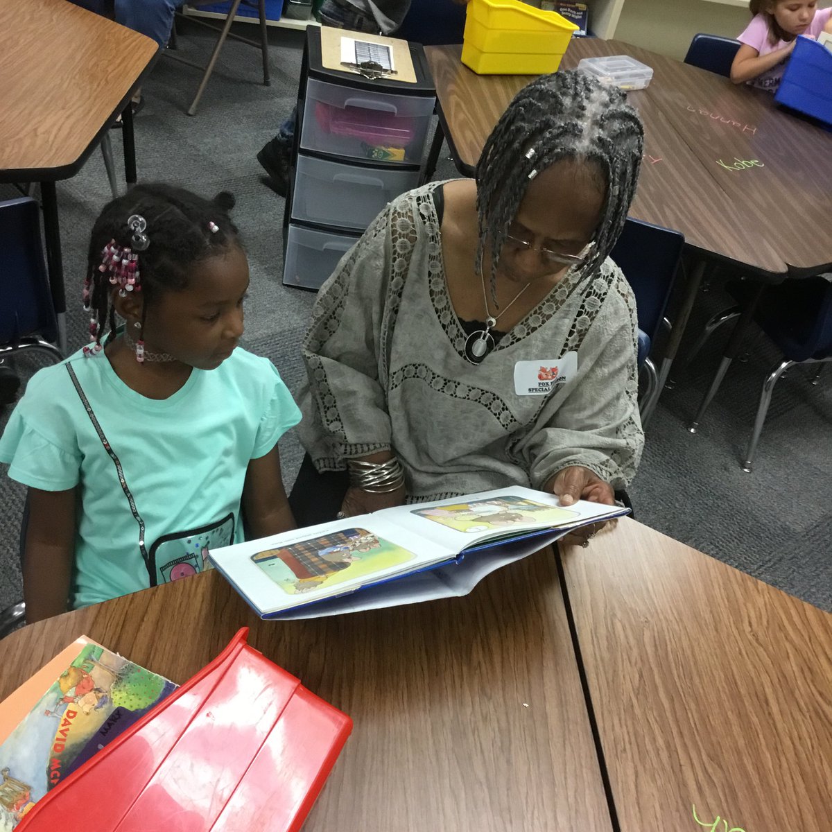 Price_FoxHill's tweet photo. How wonderful it was to meet all the people that are so special to our Fox Family! We had a great time sharing our learning on Grandparents/Special Friends Day 💙 #FoxFamily https://t.co/x2zY5fQXS1