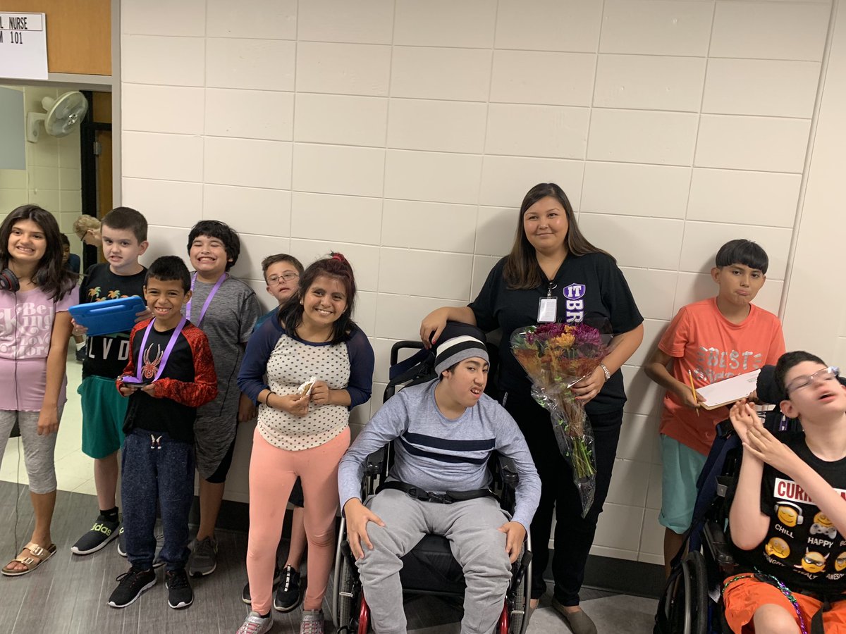 Mrs. Farnan (O’Connell)☘️ tweet media