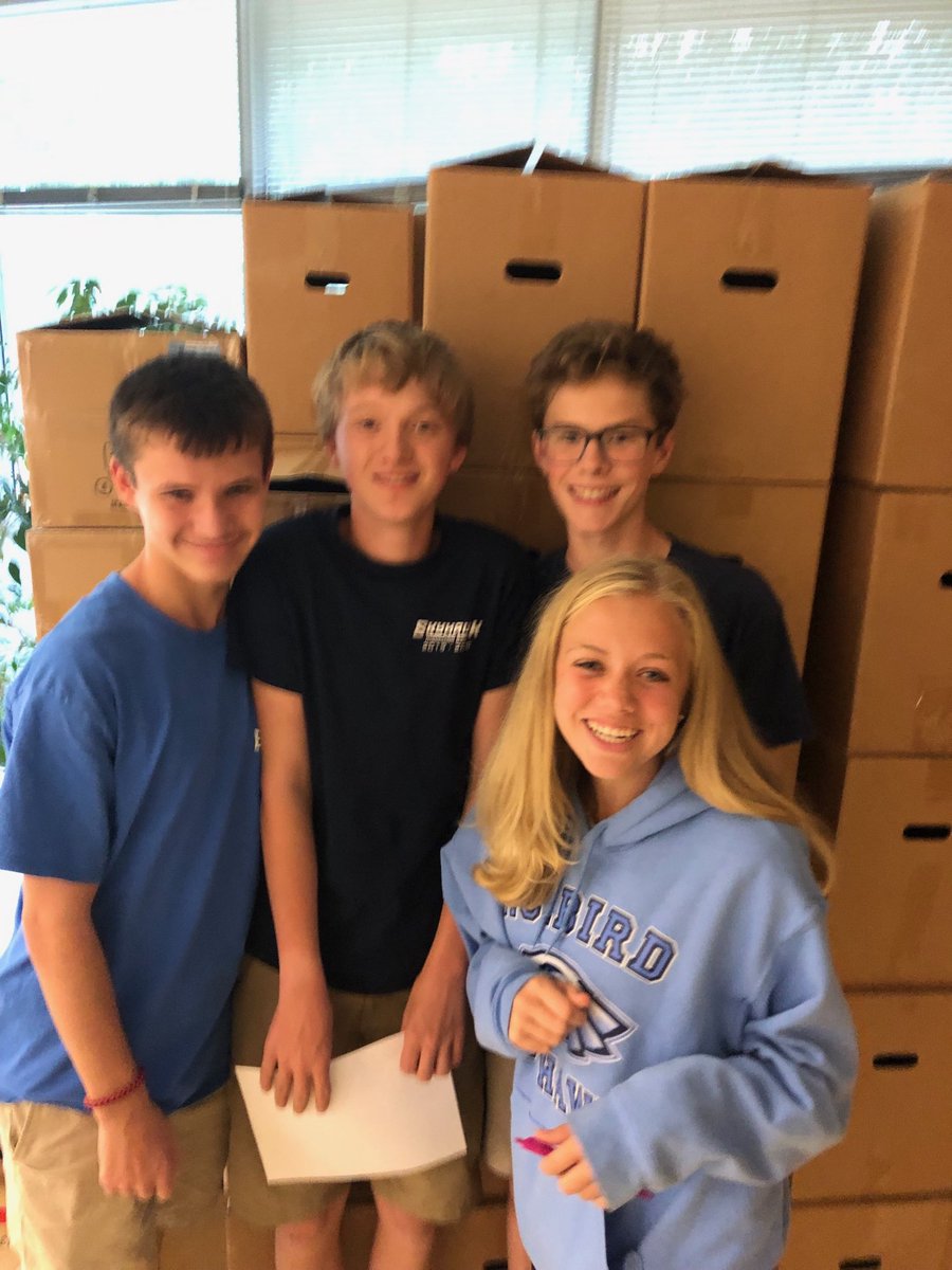 LCB_Engineering's tweet image. Engineering Freshmen scavenger hunt ready to start! ⁦@lcbirdprincipal⁩ #betheu