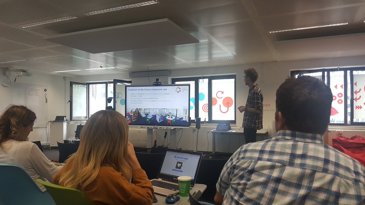 aysekaraul's tweet photo. #Scientix project workshop #SPW32 began on @fcl_euschoolnet in Brussels with #3Rs project team together...
Nice to meet you 👨🏫
And my old friends dear @GabrielaCobel and @DBorovnica.
Have a nice suprise 👋
@eu_schoolnet
@scientix_eu
@ScientixTurkey https://t.co/0DxeDs2MOh