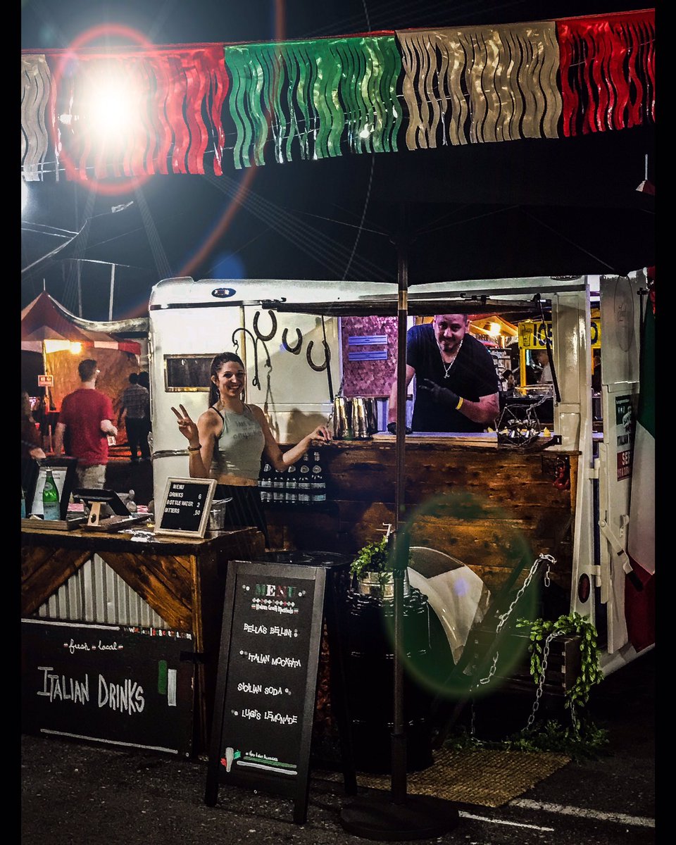 Local808Events's tweet photo. Day#3 of #sangennarofeast 
•••••••••••••••••••••••••••••••••••••••
#mobilebar #italiandrinks #festival https://t.co/zJZkyWZCkg