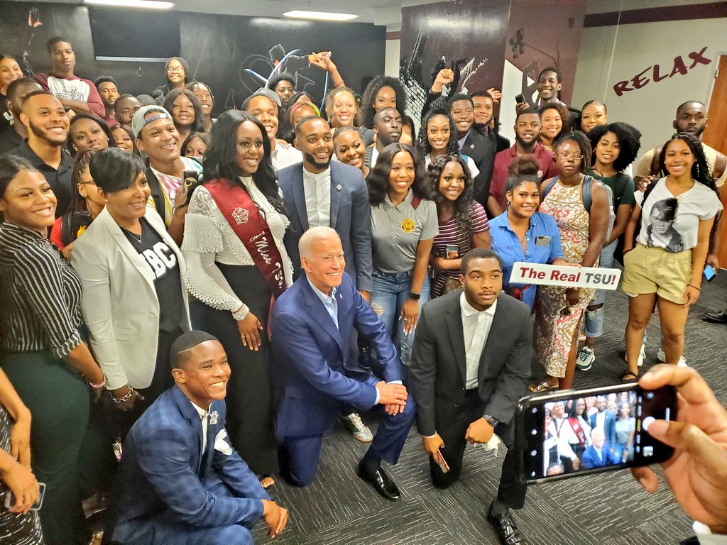 ashlyn_lexi's tweet photo. TSU students are all smiles as candidate Biden unites everyone for a group photo!
@JoeBiden
#JoeBidenTSU #allsmiles #TwitterNewsChat #TheRealTSU https://t.co/Dk3hSy1sMj