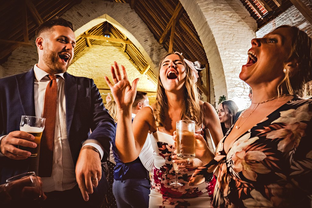 bobinbritain's tweet photo. May you be as happy its Friday as they are! @TitheBarnHants  #wedding #weddingideas #weddingplanning #cornhole #weddingphotographer #reportageweddingphotography #hampshireweddingphotographer #tithebarn #tithebarnwedding #quintessentiallyHampshire https://t.co/nmLqNqzQHu