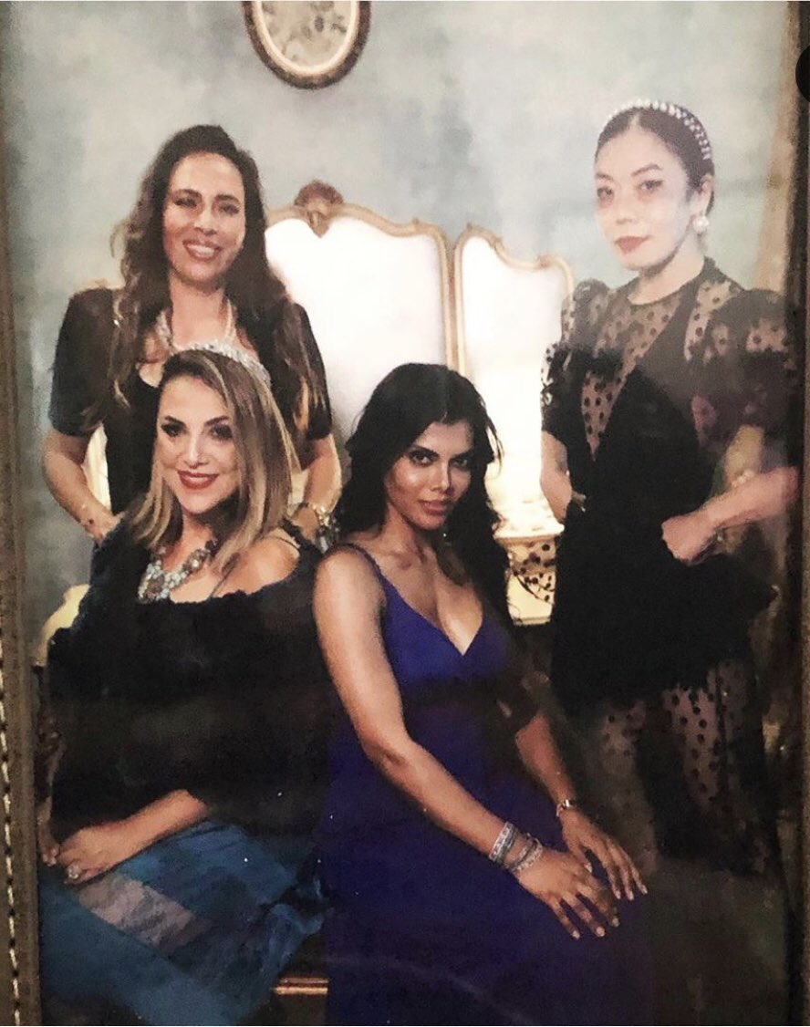 ItsJanShiva's tweet photo. Striking serious poses because NO ONE smiled for the camera in the 1920's @DowntonAbbey. #Thankyou @HallieDaily for another fun night out. You were the bell of the ball at the Downton Abbey Experience preview event at @ArcLightCinemas in #Hollywood. 
#GNO https://t.co/2cebK2bEEW