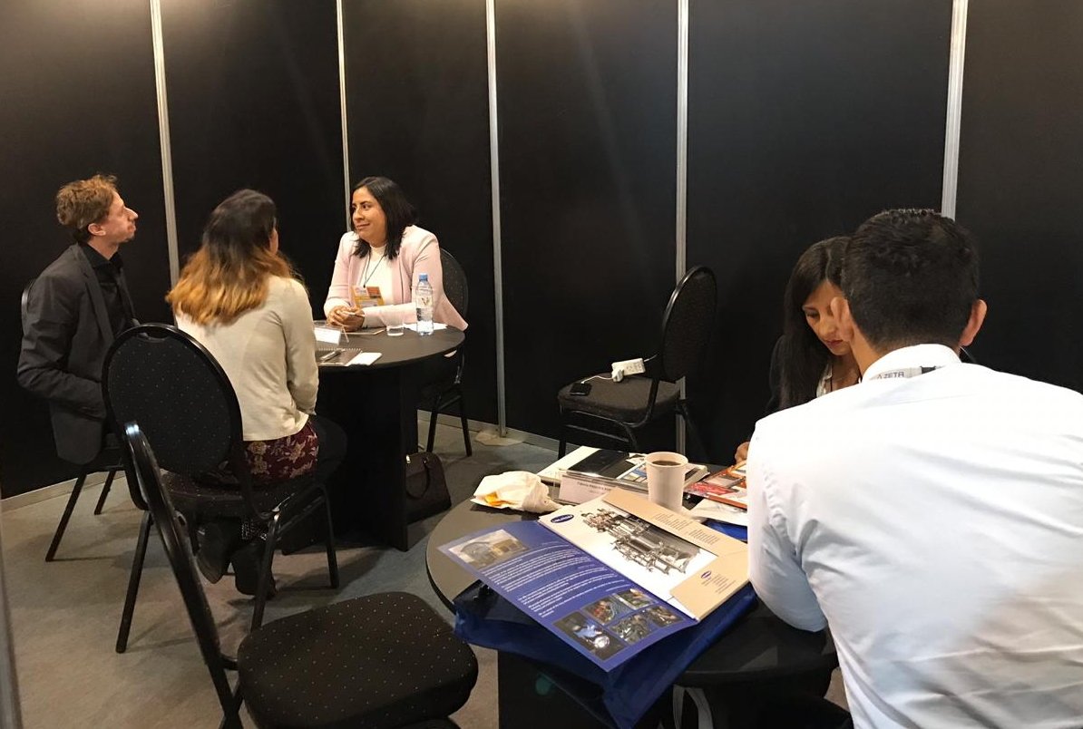 invest_BA's tweet photo. Esta semana numerosas empresas locales pudieron conocer las últimas tendencias del sector y las oportunidades comerciales que existen en la región en #EXPOFYBI, donde se reunieron con potenciales clientes para expandir sus negocios de #BAalMundo 💪🌎. https://t.co/r49VLUX0Ze