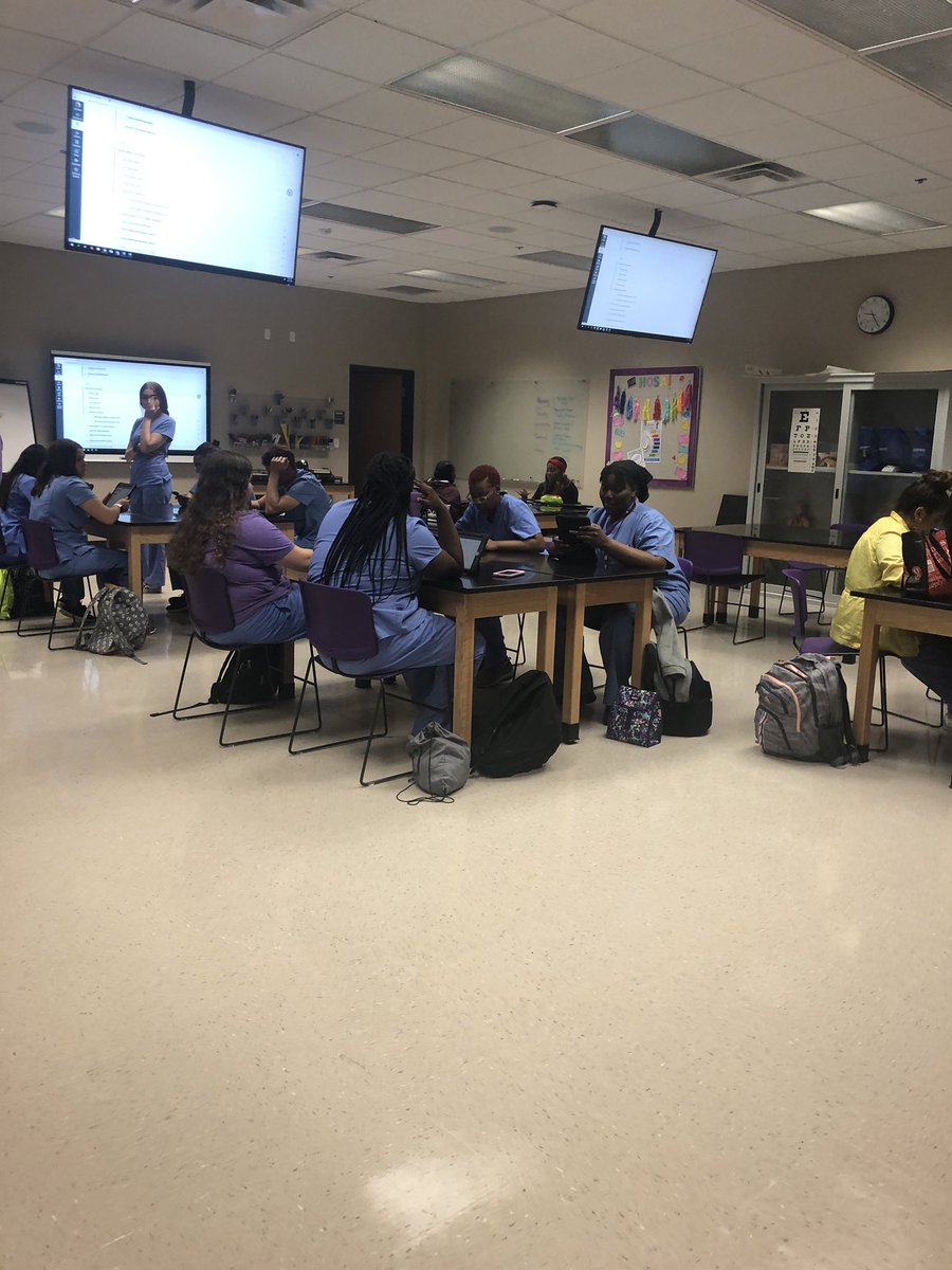 ftprenursing's tweet photo. Flipped Friday! A new concept for Pre-Nursing. This was a chance to flip their class schedule up, &amp; build relationships with instructors they will have next semester.  Second year students worked on video projects, &amp; 1st years learned more about HOSA &amp; competitive events! https://t.co/aMOyZyyYLR