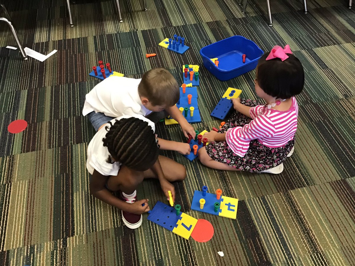 MrsPottingerCCE's tweet photo. We’re working hard at stations! #cceandbeyond #learningourletters #learningournumbers https://t.co/sYWq9QGAHN