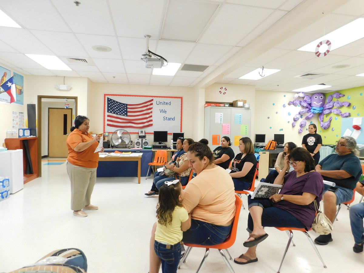MISDTravis's tweet photo. W. B. Travis Elementary held a parent meeting to inform parents about Title 1; campus accountability and to give them reading strategies to assist their children. #parentsession https://t.co/tkzfR3fs4r